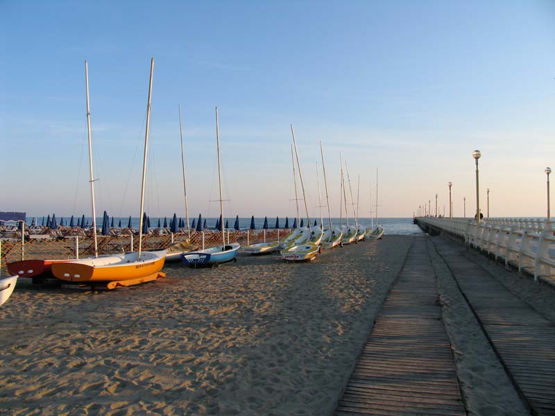 Forte dei Marmi - Rimessa barche a vela