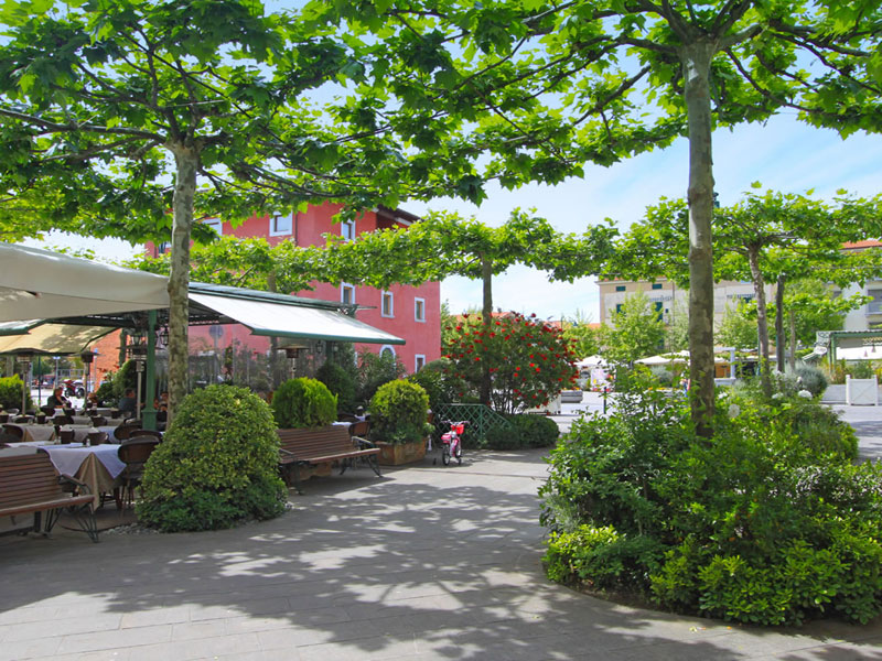 Forte dei Marmi - Verde pubblico davanti al fortino